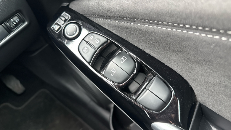 Nissan Juke 1.6 Hybrid Tekna+ 5dr Auto Hybrid Hatchback